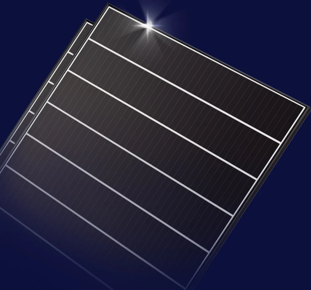 Image showing a Hyundai solar module against a dark blue background with sunlight reflecting off the top edge